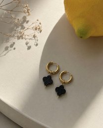 Aros Trébol Galaxy – Aros Trébol Negro Piedra Sol
