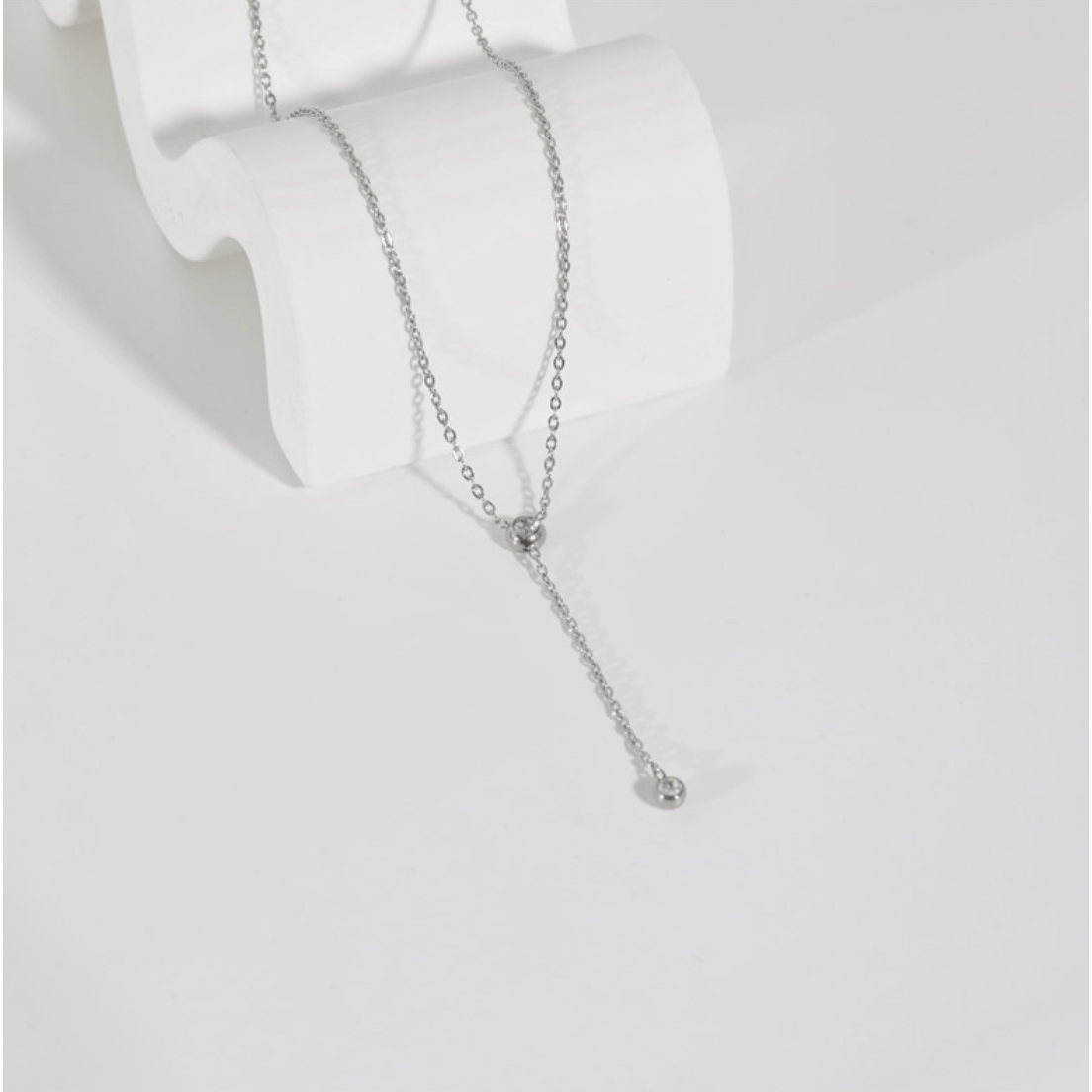 Foma - Minimalistisk kvast Crystal Drop halskæde