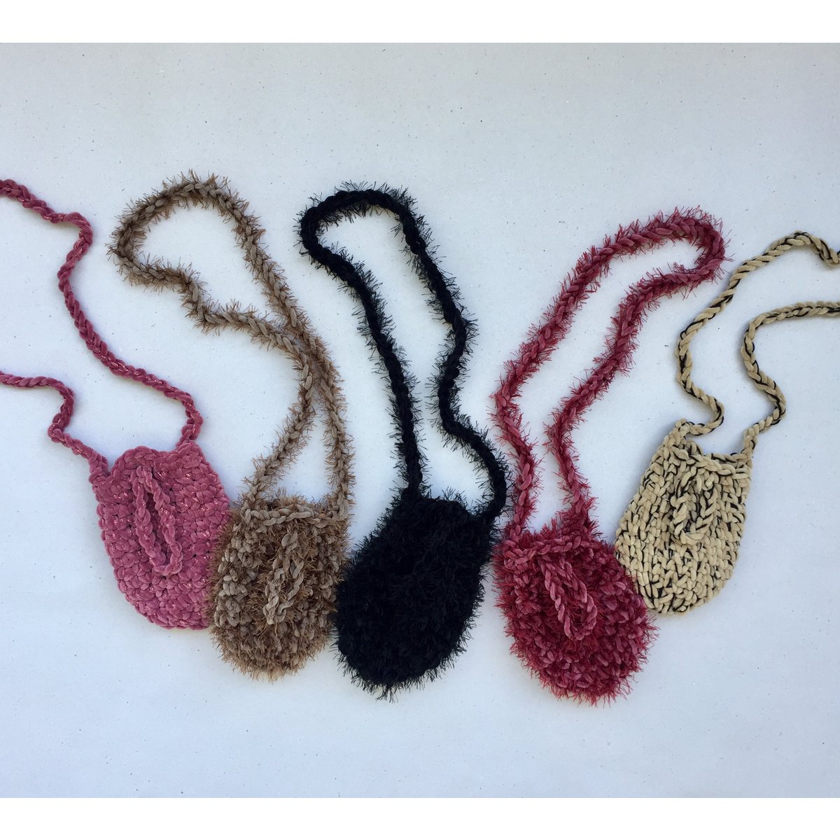“Elise fluffy” crochet phone pouch pink + burgundy