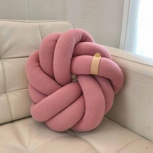 Blossom knot cushion, rose
