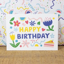 Postal "Feliz cumpleaños" hecha de papel reciclado