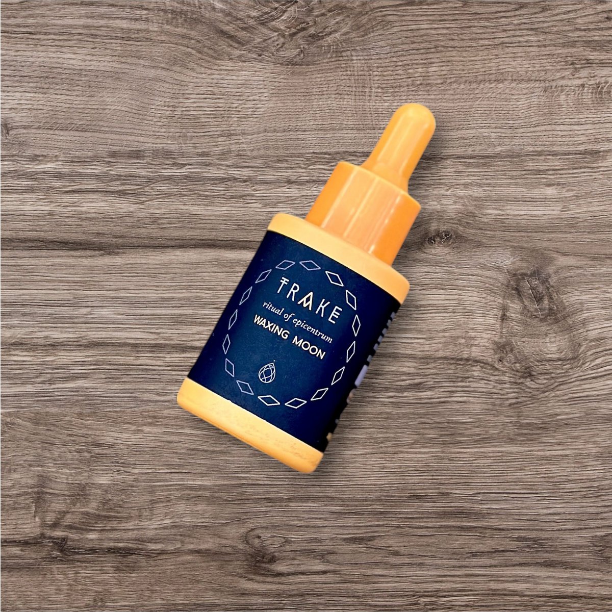 Waxing Moon Essential Oil Blend – Cinnamon, Clove & Peppermint – Energy, Focus, Moon Ritual, Vegan - 30 ml
