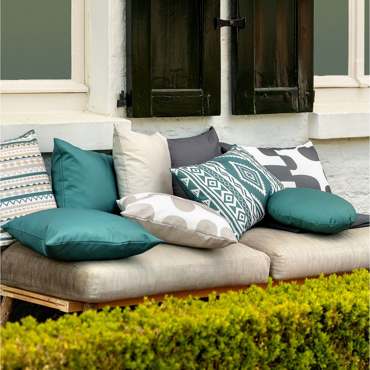 Dutch Decor SANTORINI - Outdoor Cushion 45x45 cm - water-repellent and UV-resistant - Charcoal Gray