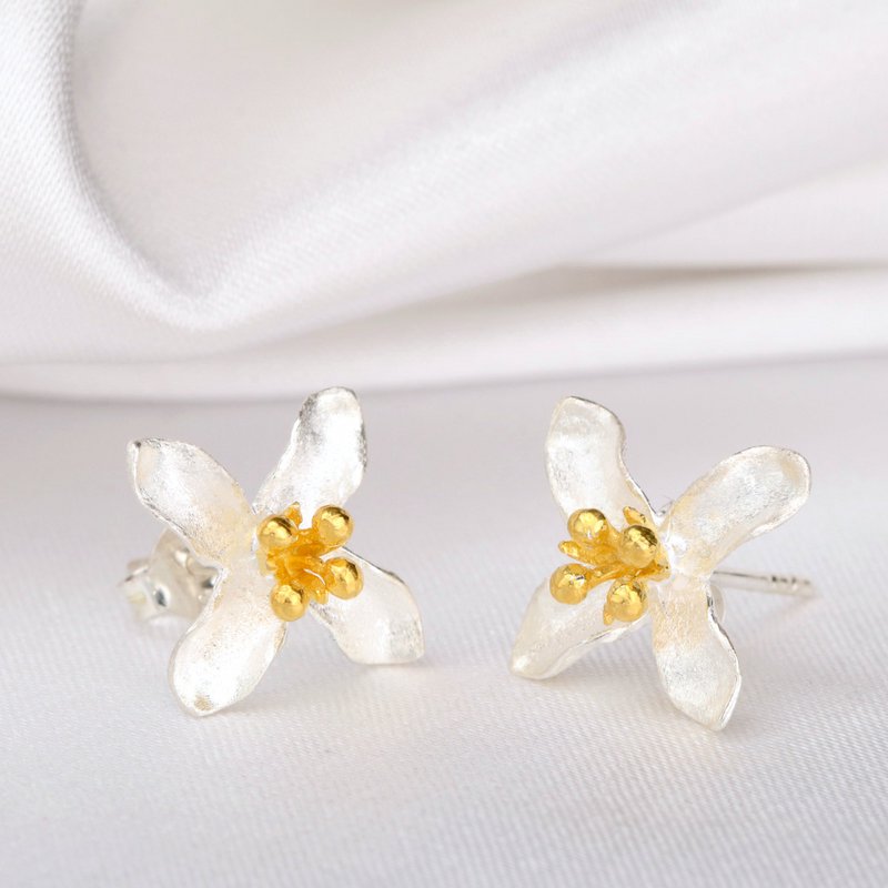 Lily Flower Stud Earrings - 925 Sterling Silver Stud Earrings - OHR925-41