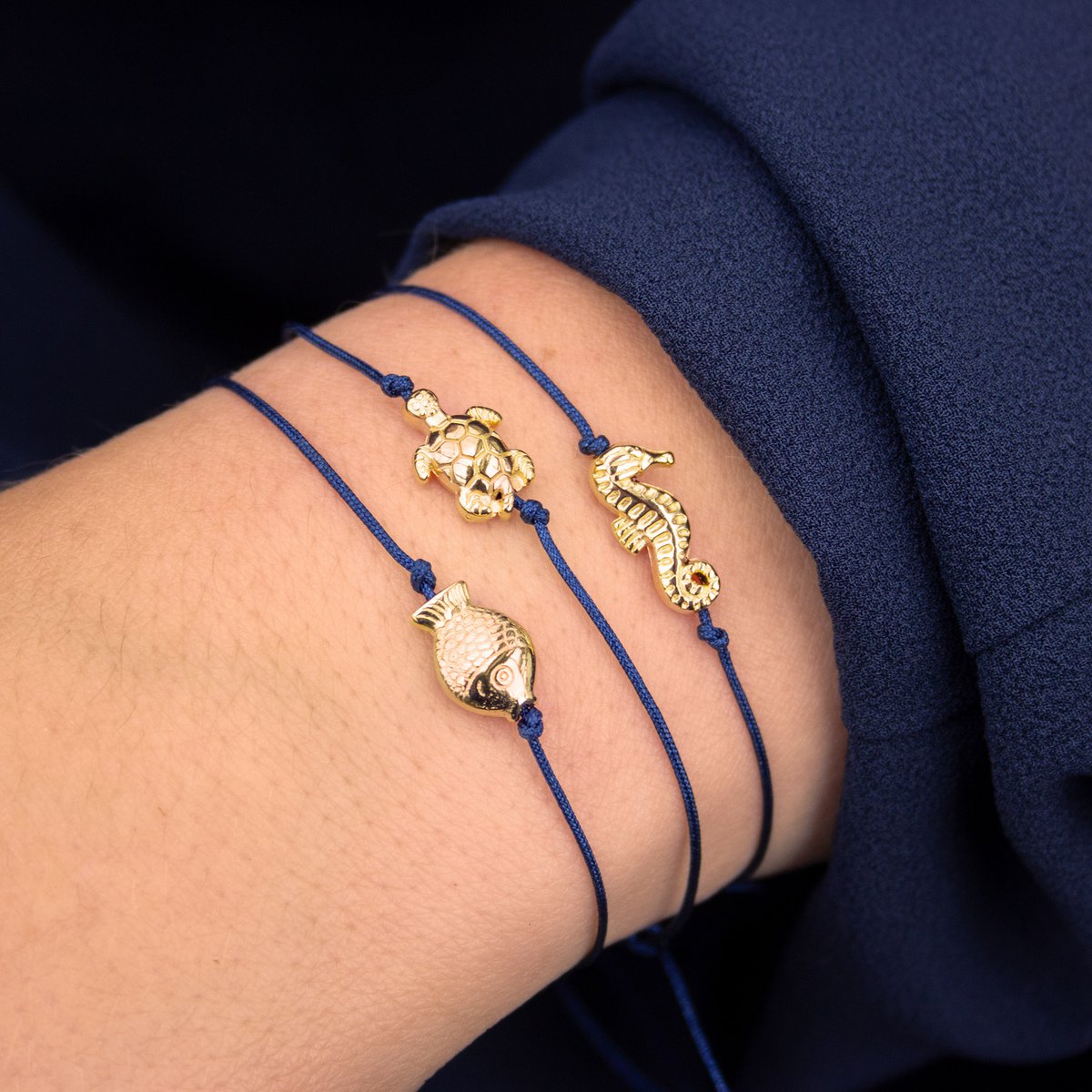 Bracciale su carta - Tartaruga Oro - Contro la voglia di viaggiare - Ciondolo placcato oro 24K - Macrame - Carta riciclata DIN A6 - Collezione marittima