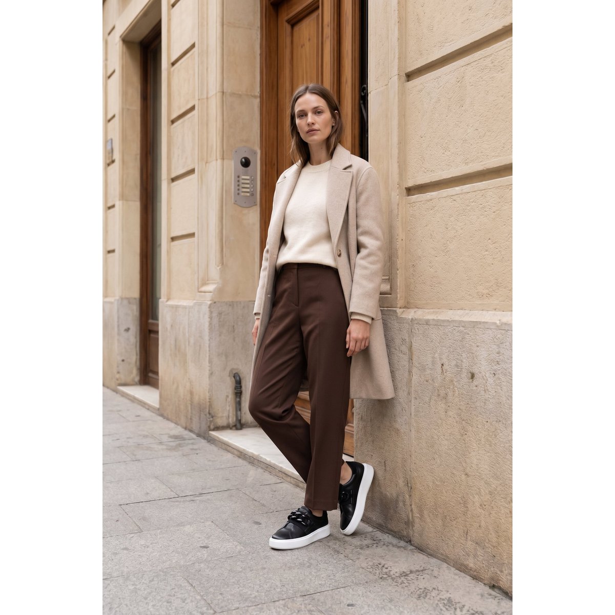 EMMA BLACK - Laceless Sneakers