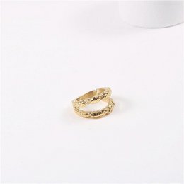 Dubbeldeks getextureerde ring
