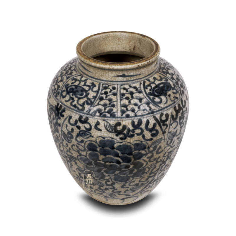Little porcelain pot floral