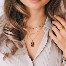 Stainless steel small twisted necklace – gold