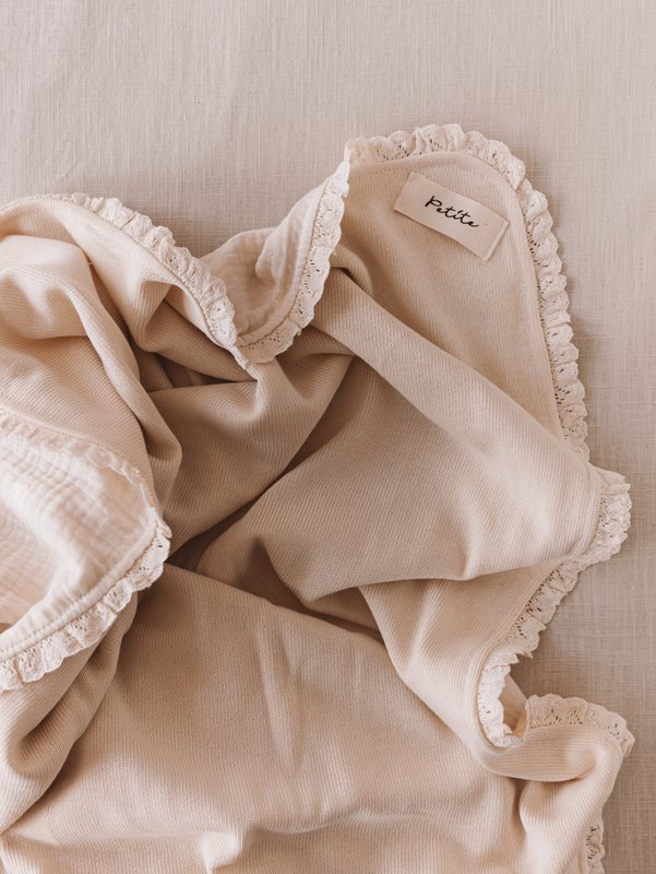 Knit + Muslin Blanket / buttercream + lace
