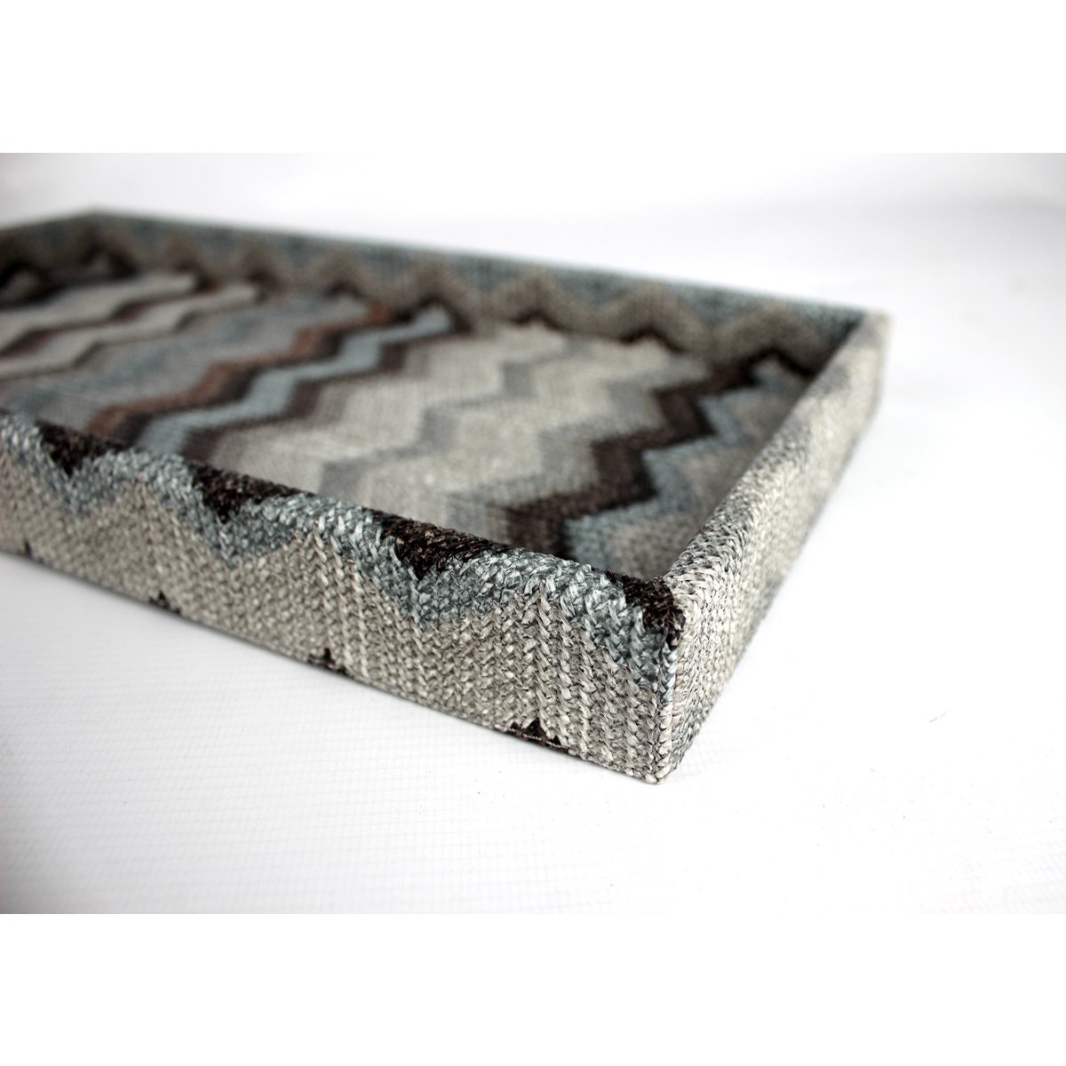 Comprimé plateau cosmétique gris en cuir artificiel rectangulaire zigzag gris