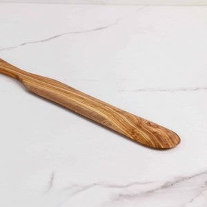 Olijfhouten crêpespatel – handgemaakt