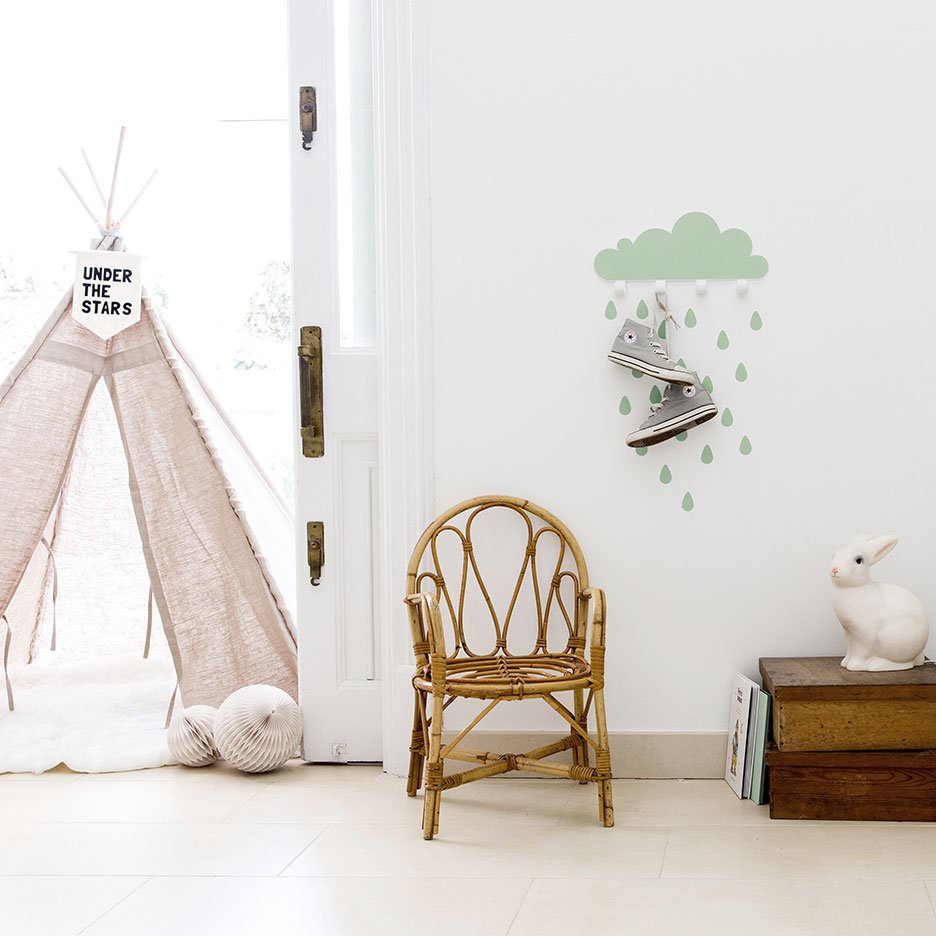 Big cloud coat rack