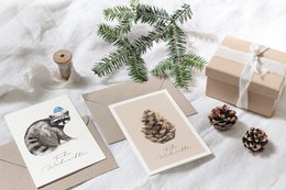 POSTCARD PINECONES CHRISTMAS