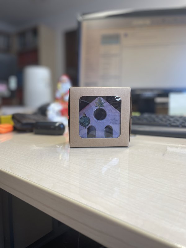Portacandela LED Tealight House, realizzato in Jesmonite