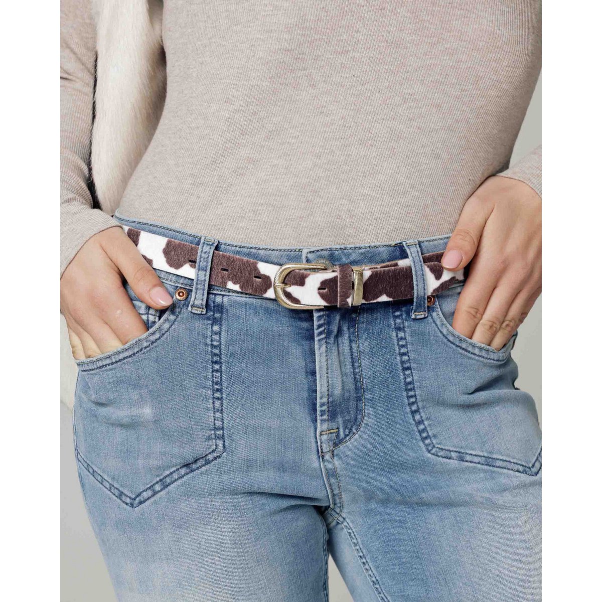 KIKI | Cow-Print Leather Belt with Sculpted Buckle & Textured Keeper