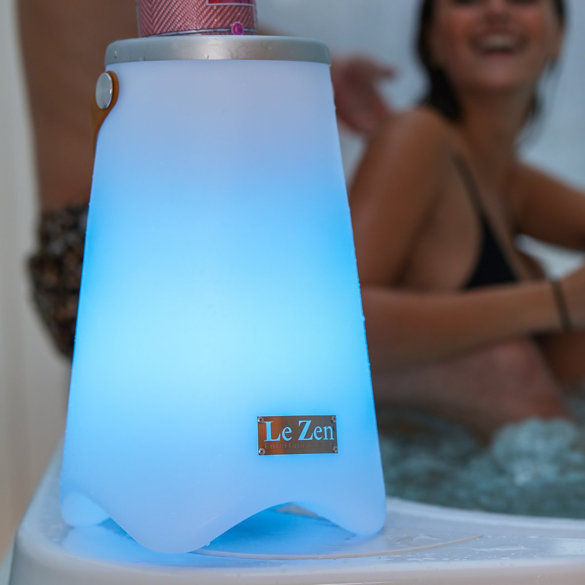 Le Zen Original Small - wine cooler with speaker and LED lights