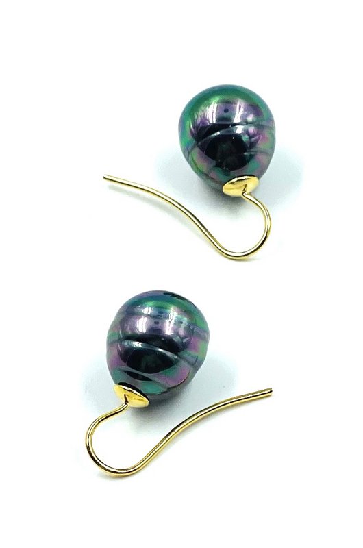 Pearl earrings