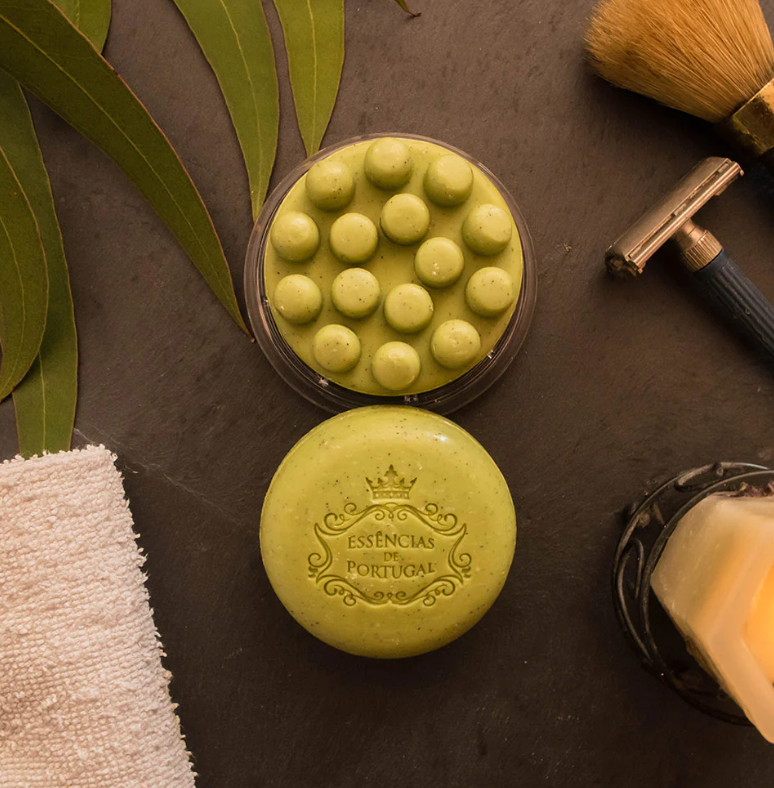Essenias Body Scrub - sapone da massaggio, eucalipto con semi d'uva