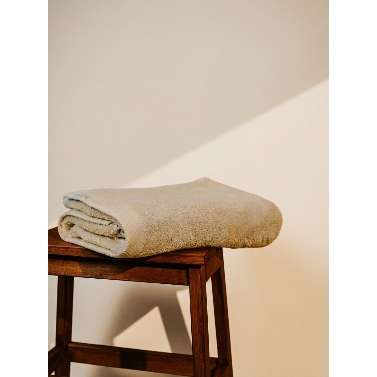 Pamukia GOTS Organic Cotton Terry Bath Towel 70 × 140 cm | Essence Collection