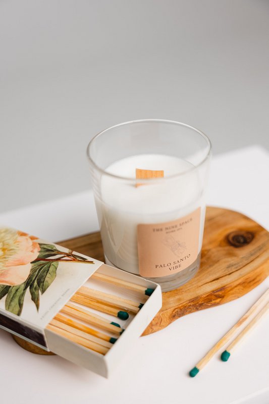 PALO SANTO Vibe lys - klart glas med trævæge