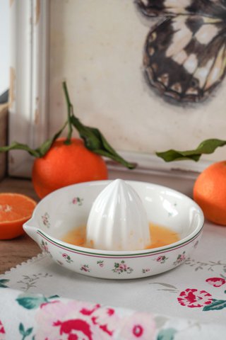 Porcelain citrus presser Lisa Isabelle Rose