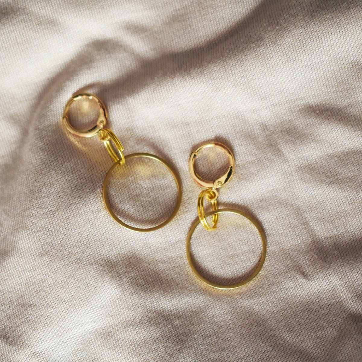 Pendientes Bienvenido Huggie