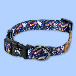  Colorful patterned dog collar with adjustable size options for small, medium, and large dogs. Made of durable materials for pet use.