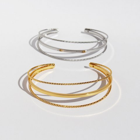 Minimalistisches offenes Armreifen-Set – Gold und Silber