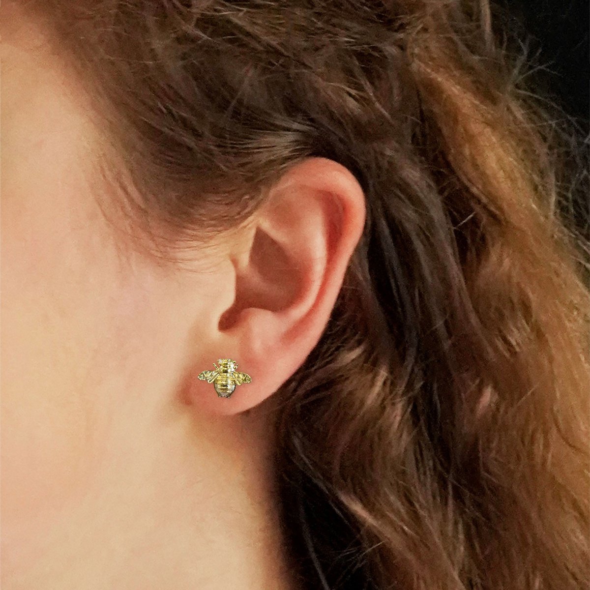 Bee golden studs