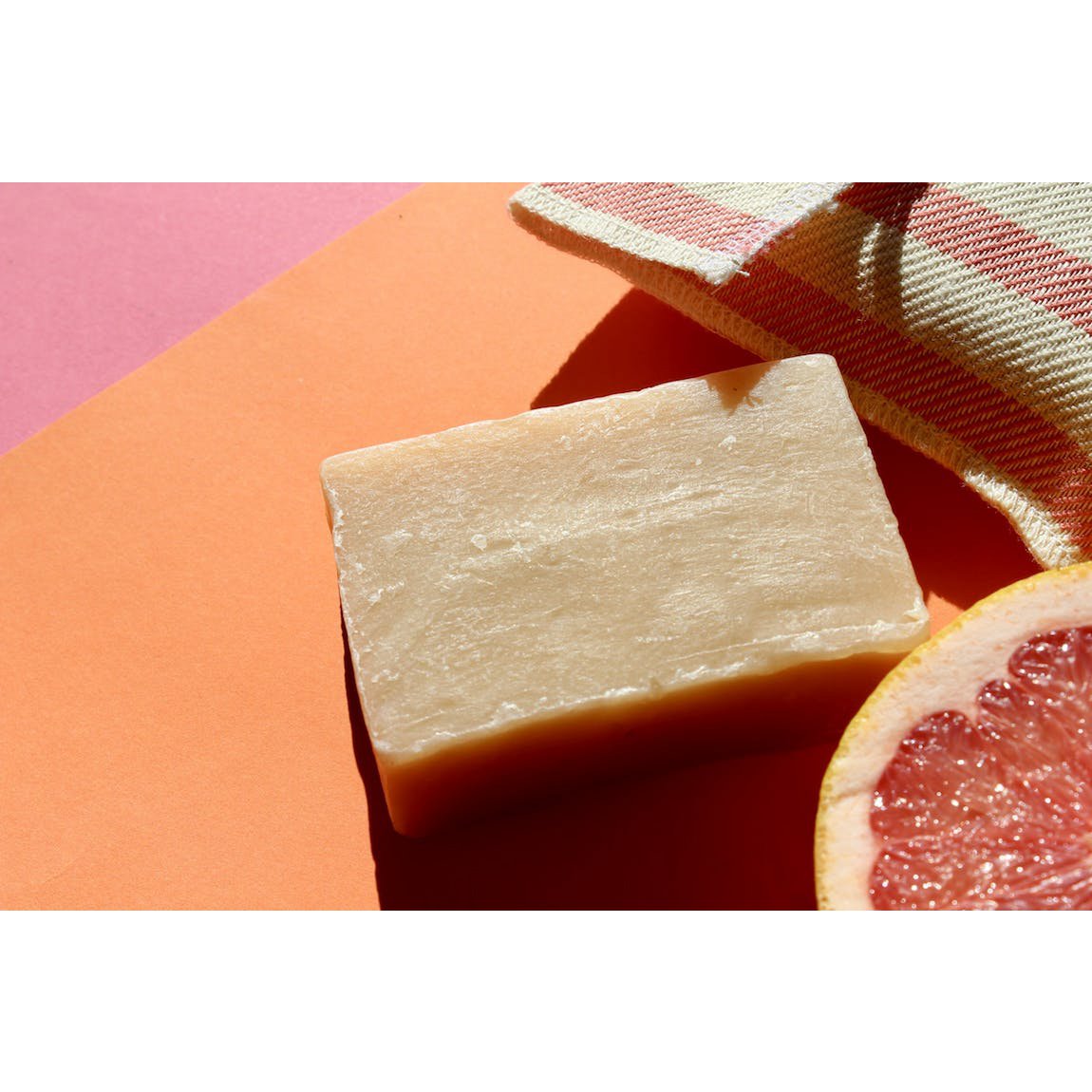 Sapone al pompelmo e geranio