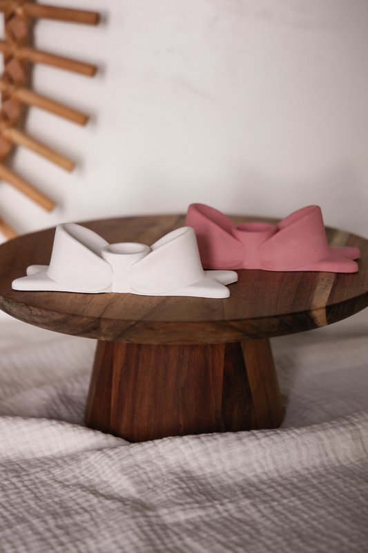 Bow candlesticks