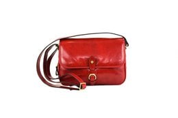 Red leather shoulder bag, glossy finish, rectangular shape, adjustable strap, classic design