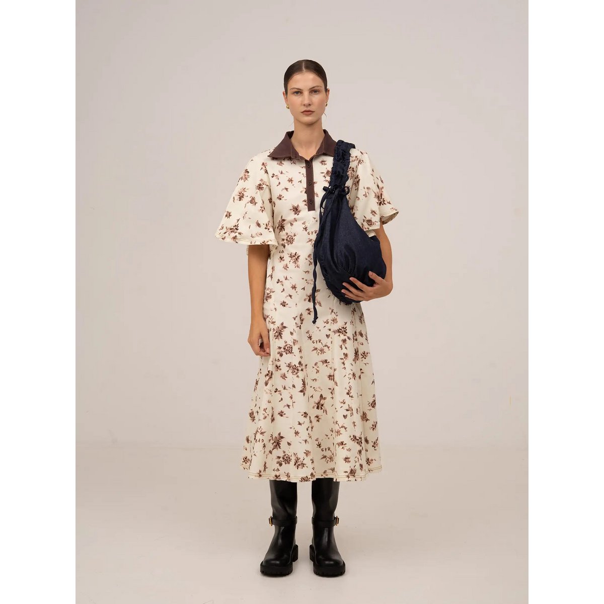 Abito longuette con stampa floreale marrone fiorisce