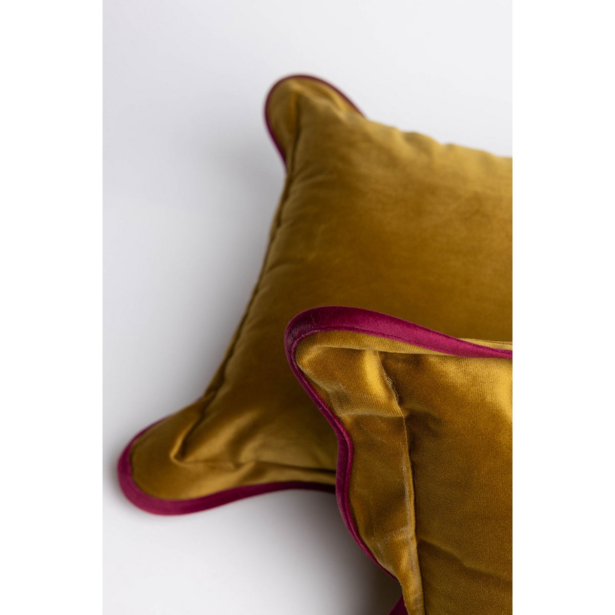 Billie Rectangle Velvet CUSHION