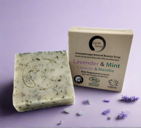 Organic Certified Solid Soap - Lavender & Mint met versnipperde mintbladeren 90G