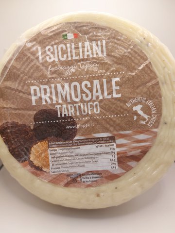 Pecorino from Sicily primo sale with black truffle 225 gr