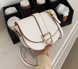 Petit sac à main AnBeck 'Be Yours' avec 2 options de transport (2 options de couleurs)