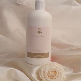 Cleanser Professional, a gentle, nourishing facial cleanser with natural ingredients for a refreshed, radiant complexion.