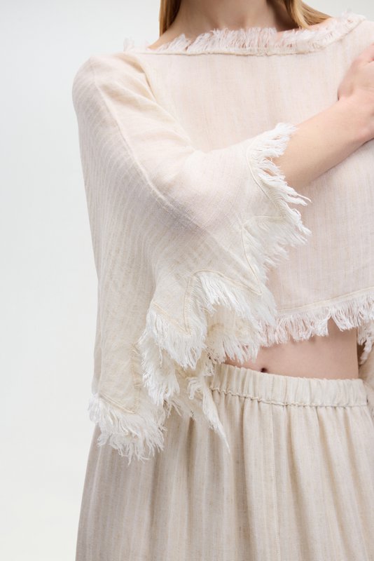 IKIKIZ Crop-Bluse aus natürlichem TENCEL™-Leinen