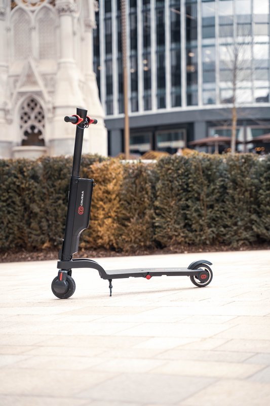 Bluetooth E Scooter - Der offizielle Elektroroller von Cruzaa City