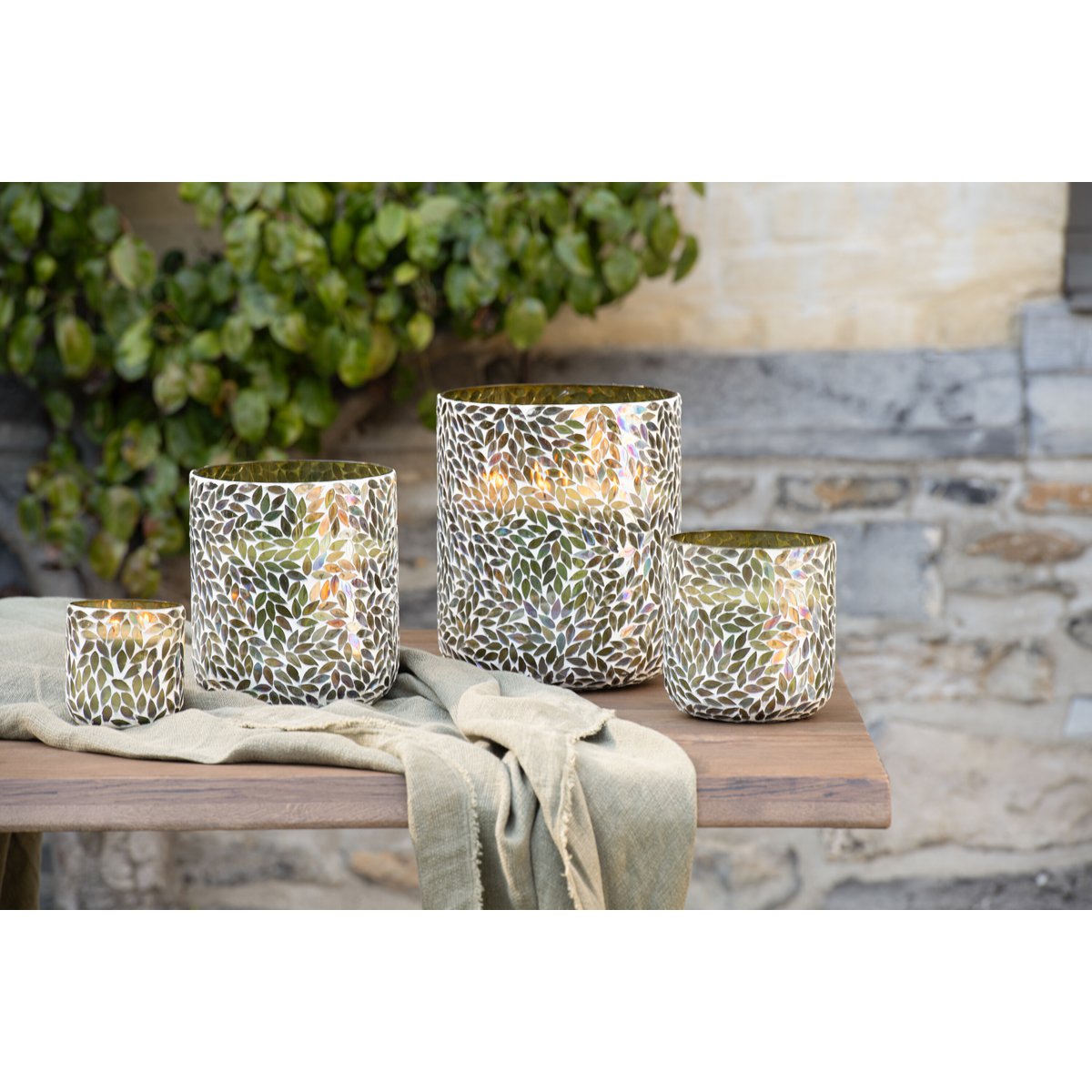 J-Line Duftkerze Tea & Herbs – Glas – groß – groß – 120U