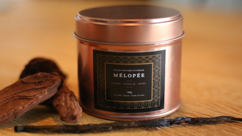 MELOPEE Candle Amber, Vanilje og Moskus