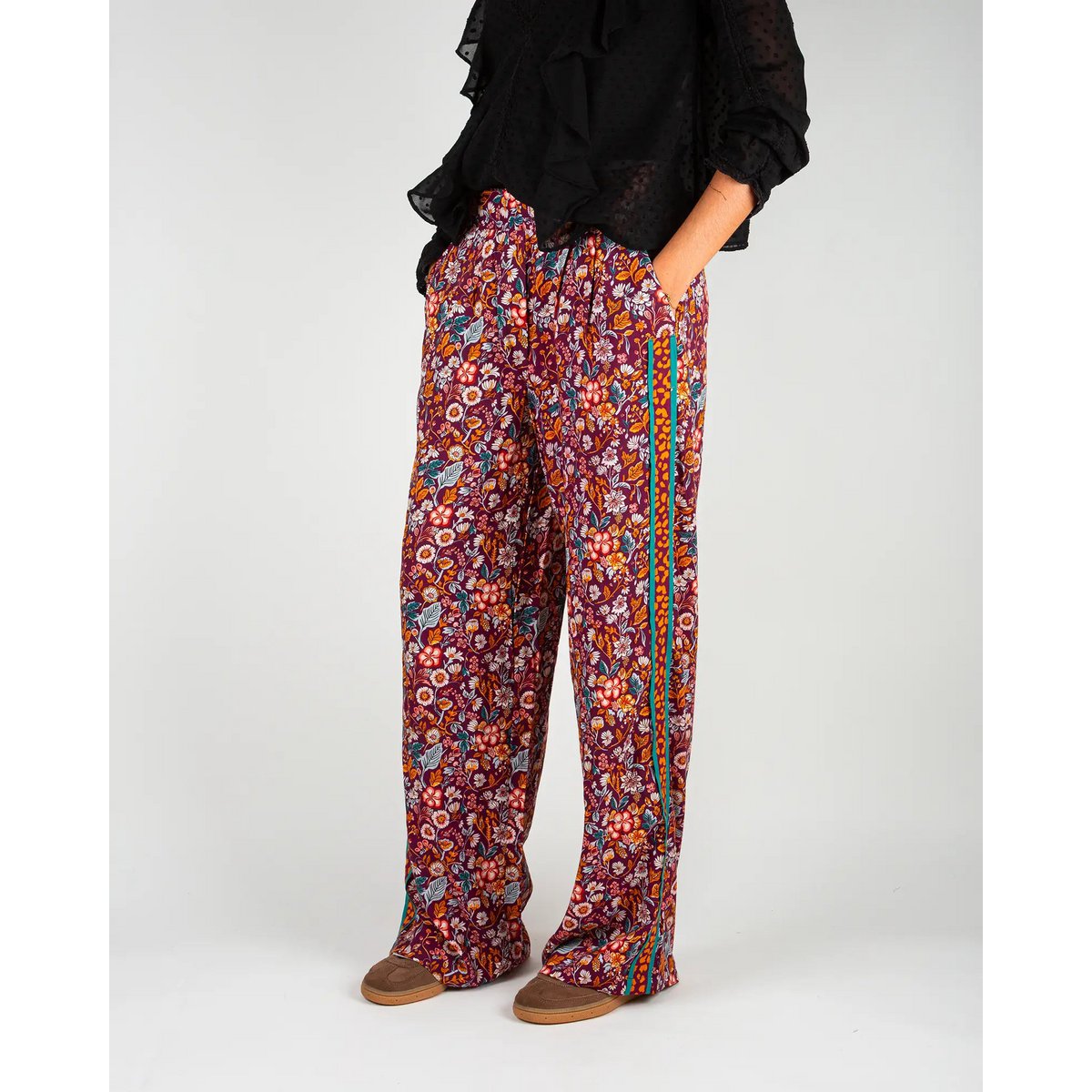 Le pantalon fluide femme imprimé Morris violet