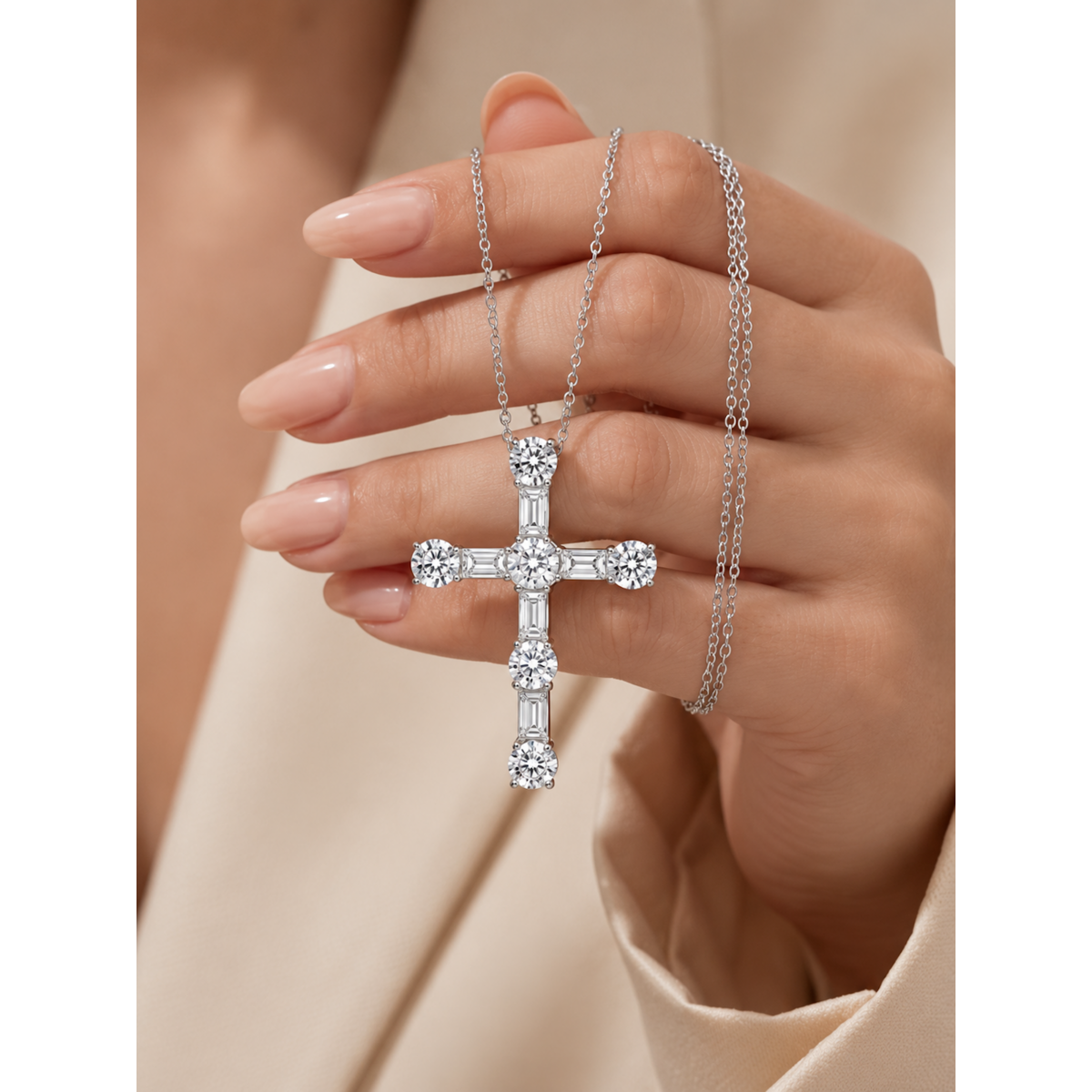 7.3ct Majestic Moissanite Cross Pendant halskæde