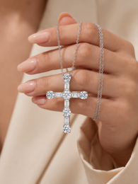 7.3ct Majestic Moissanite Cross Pendant halskæde