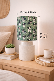 Boho, boho chic blanco - lámpara de mesa de cerámica de pirita blanca con tono de tela de batería de bulldog francés figurado y estampado