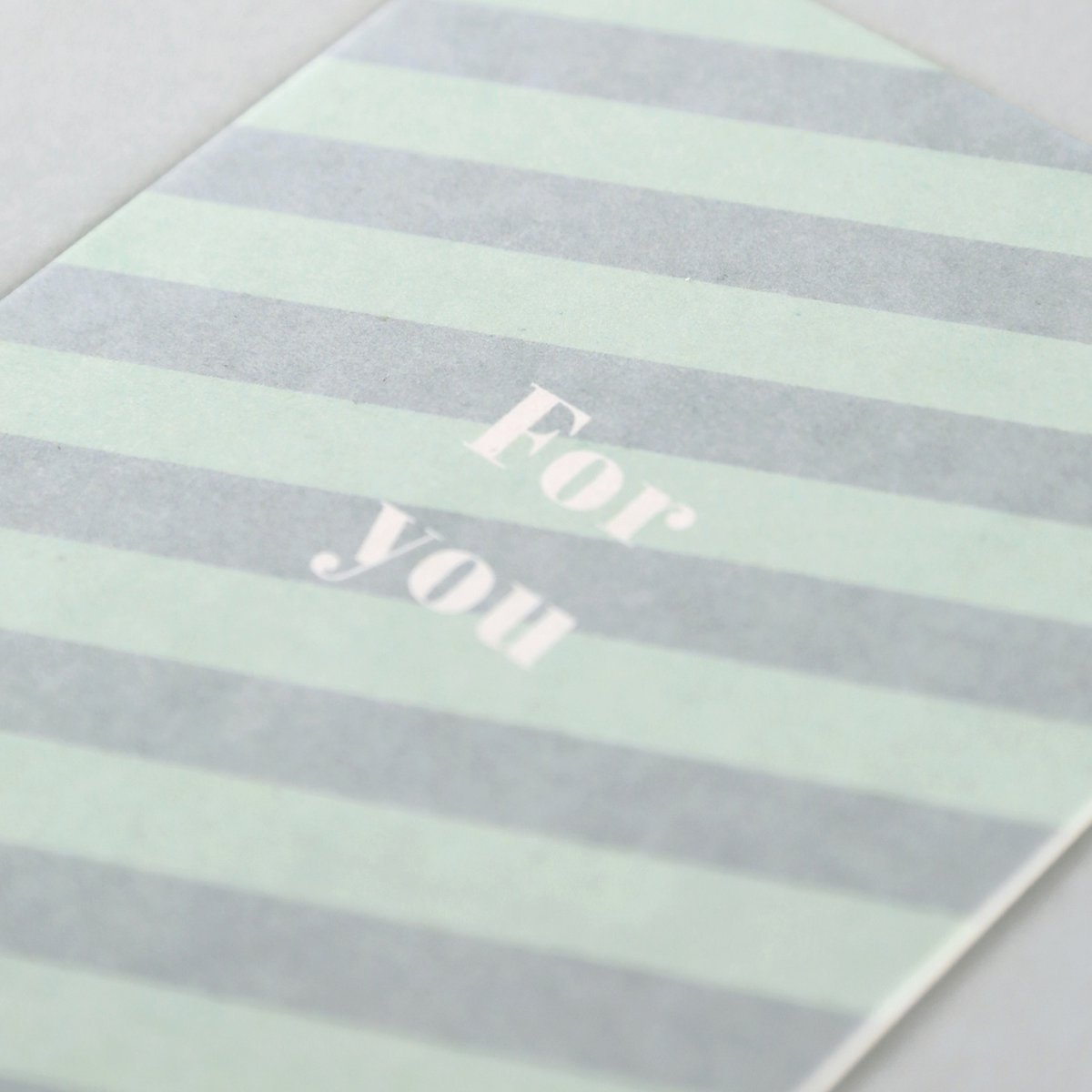 Postkarte Holzschliff Streifen Cloe Mint