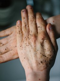 rauwe koffie hand scrub + wassen