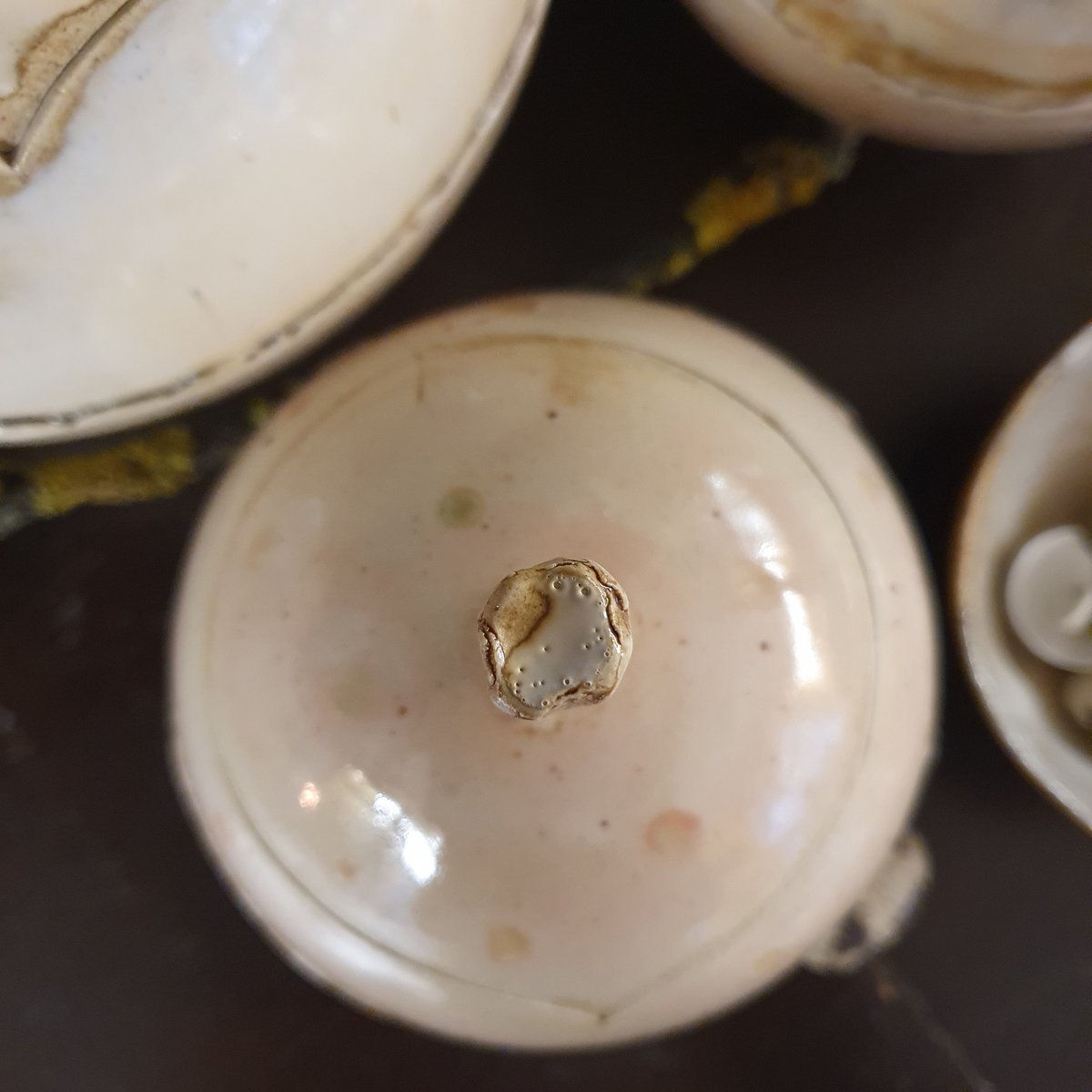 Vaso coperto, scatola, H= 12 cm, P= 11 cm, esemplare unico, fatto a mano